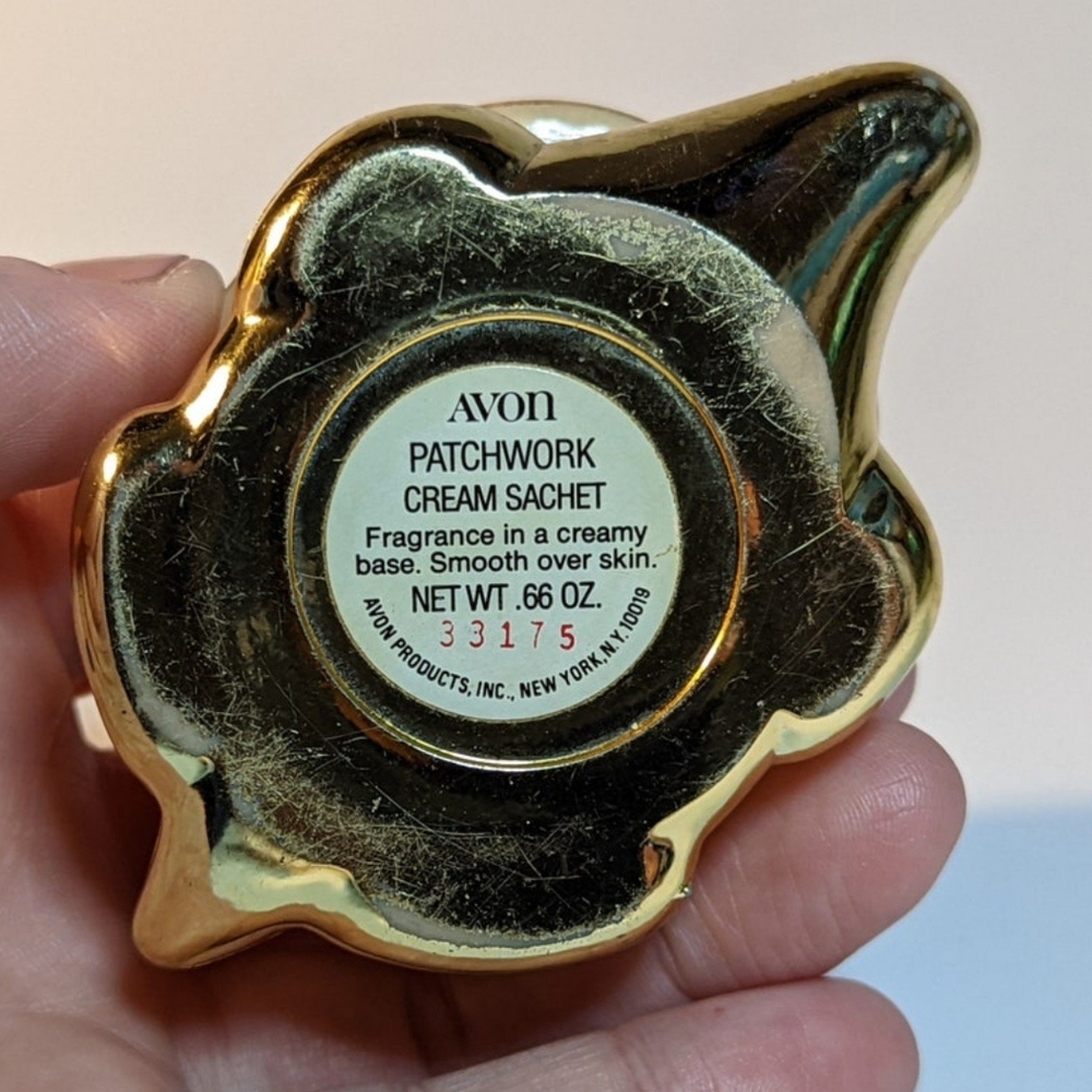 Vintage Avon Patchwork Cream Sachet Turtle container, *EMPTY* - Picture 7 of 9